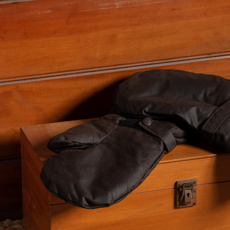 Oilskin Brown Fur Lined Mittens